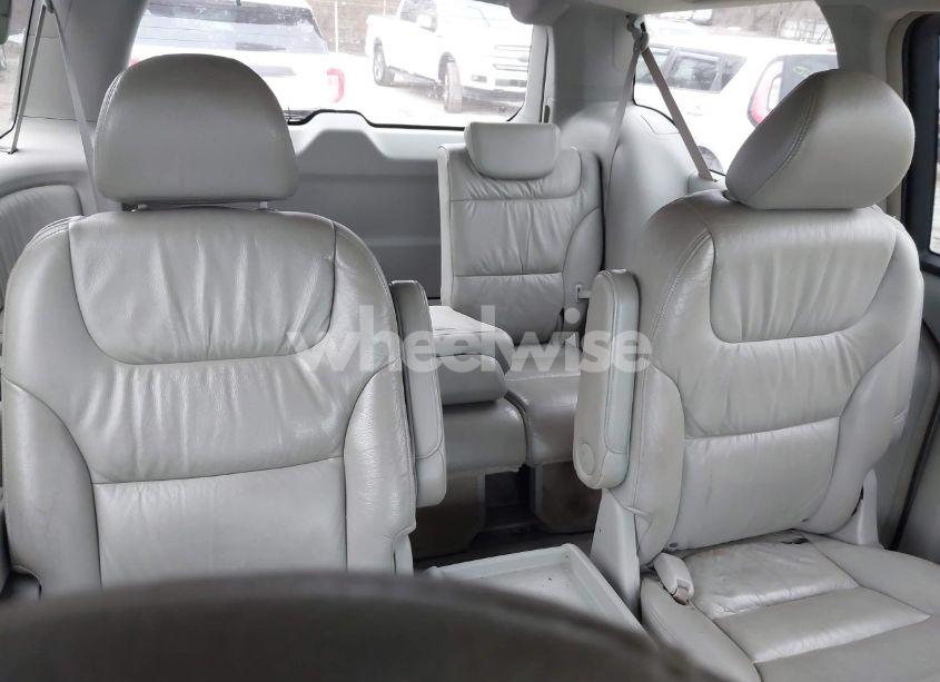 Photo 8 of 2005 Honda Odyssey TOURING (VIN 5FNRL38805B124661)
