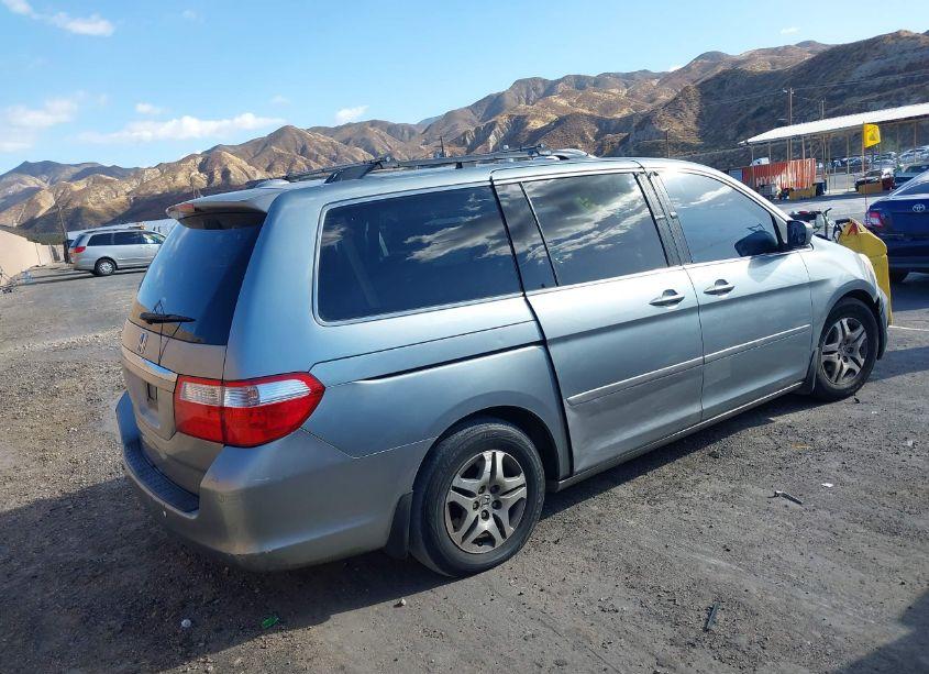 Photo 4 of 2006 Honda Odyssey TOURING (VIN 5FNRL38806B058873)