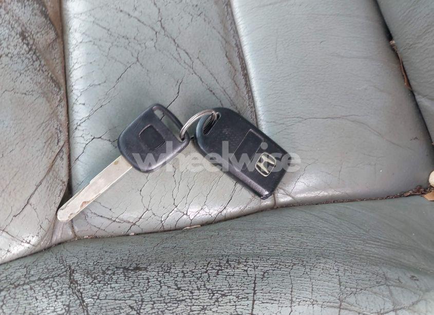 Photo 11 of 2005 Honda Odyssey TOURING (VIN 5FNRL38815B027811)