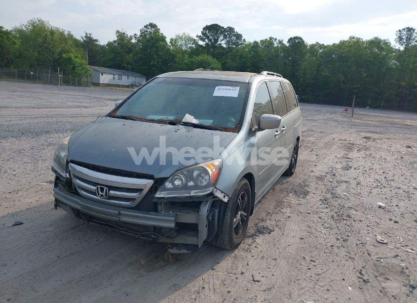 Photo 2 of 2005 Honda Odyssey TOURING (VIN 5FNRL38815B027811)