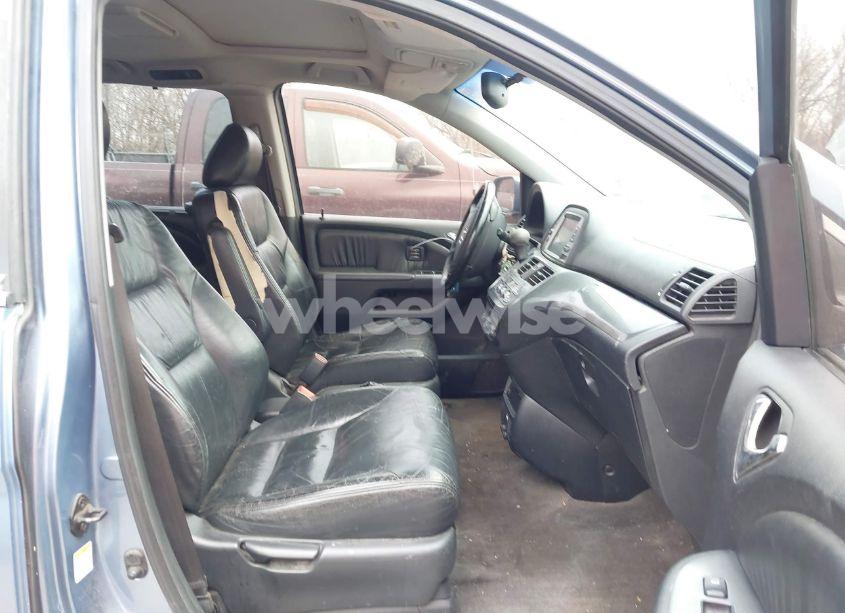 Photo 5 of 2005 Honda Odyssey TOURING (VIN 5FNRL38815B048075)