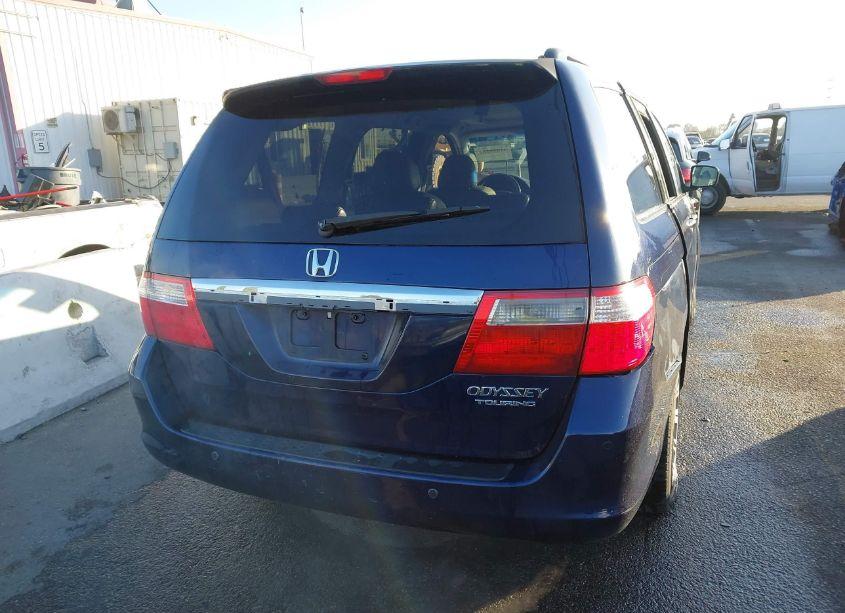 Photo 16 of 2005 Honda Odyssey TOURING (VIN 5FNRL38825B011701)