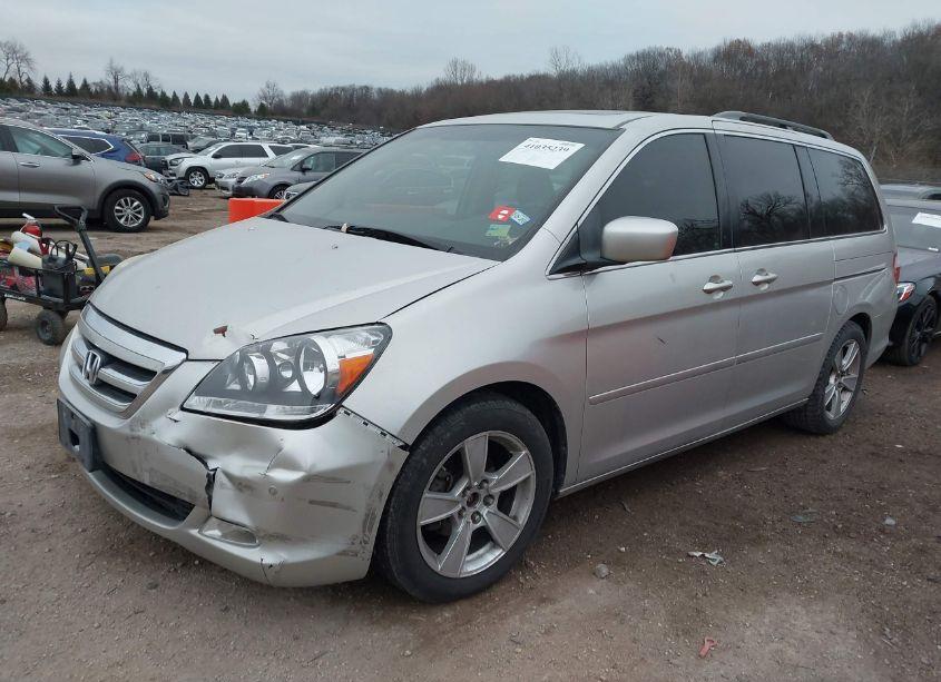 Photo 2 of 2005 Honda Odyssey TOURING (VIN 5FNRL38825B088830)