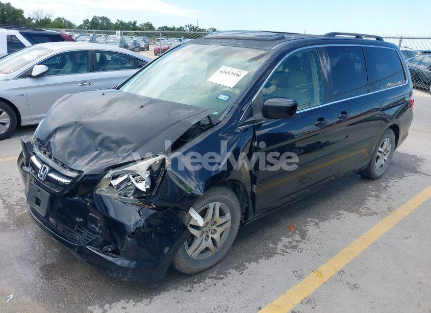 Photo 2 of 2005 Honda Odyssey TOURING (VIN 5FNRL38835B115825)