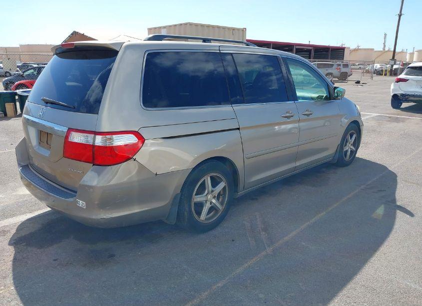 Photo 4 of 2005 Honda Odyssey TOURING (VIN 5FNRL38845B132584)