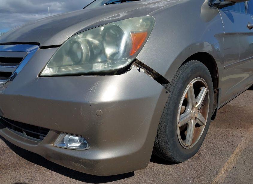 Photo 6 of 2005 Honda Odyssey TOURING (VIN 5FNRL38845B132584)