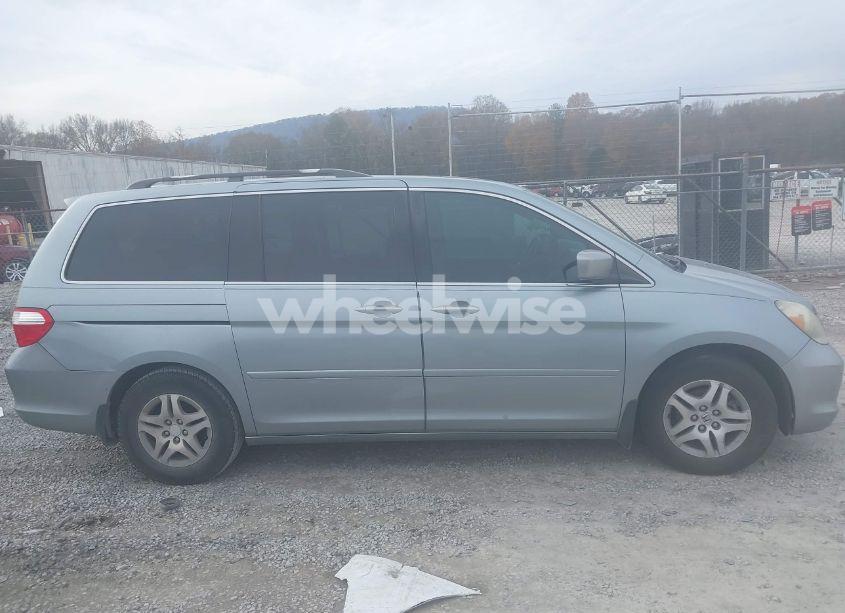 Photo 13 of 2006 Honda Odyssey TOURING (VIN 5FNRL38846B077569)