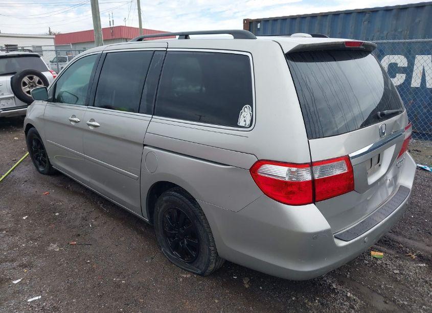 Photo 3 of 2005 Honda Odyssey TOURING (VIN 5FNRL38855B040321)