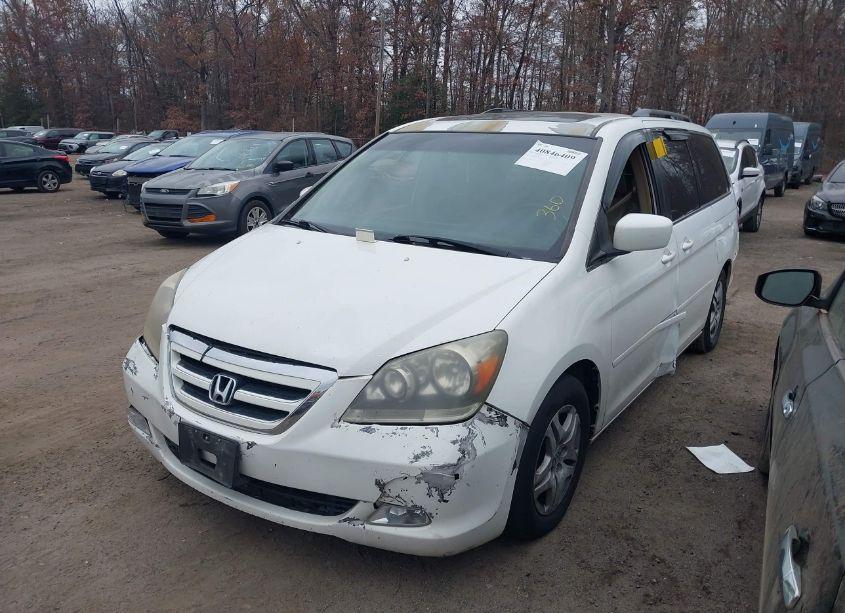 Photo 2 of 2005 Honda Odyssey TOURING (VIN 5FNRL38855B117415)