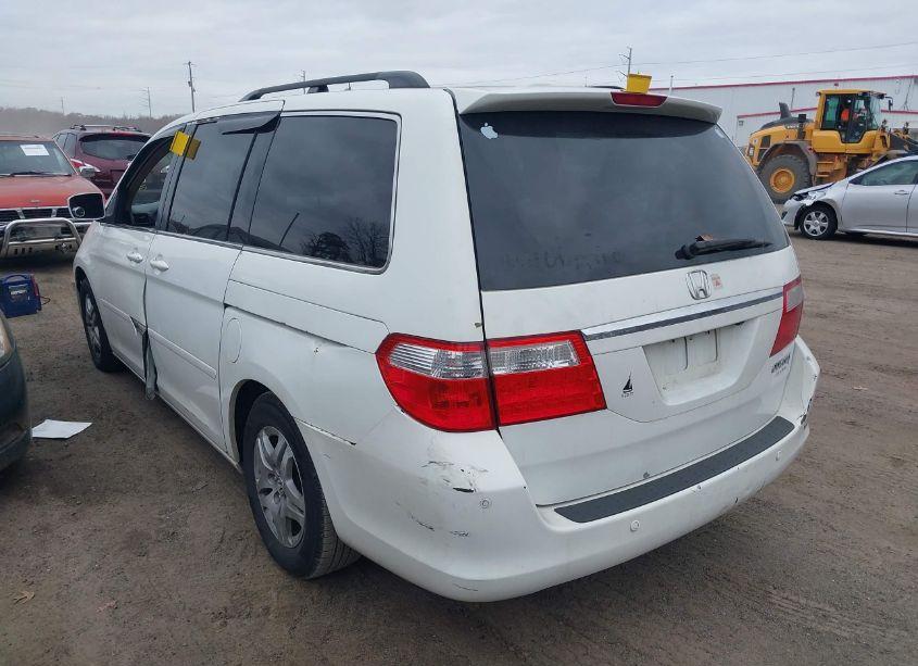 Photo 3 of 2005 Honda Odyssey TOURING (VIN 5FNRL38855B117415)