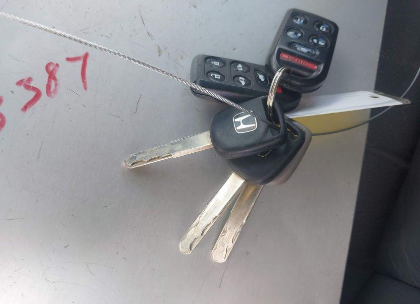 Photo 11 of 2006 Honda Odyssey TOURING (VIN 5FNRL38856B027554)