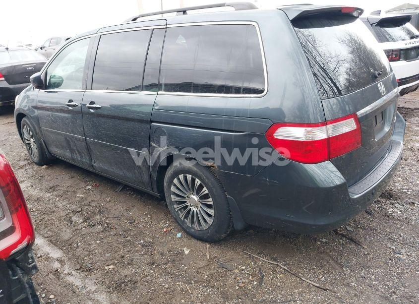 Photo 3 of 2005 Honda Odyssey TOURING (VIN 5FNRL38865B007294)