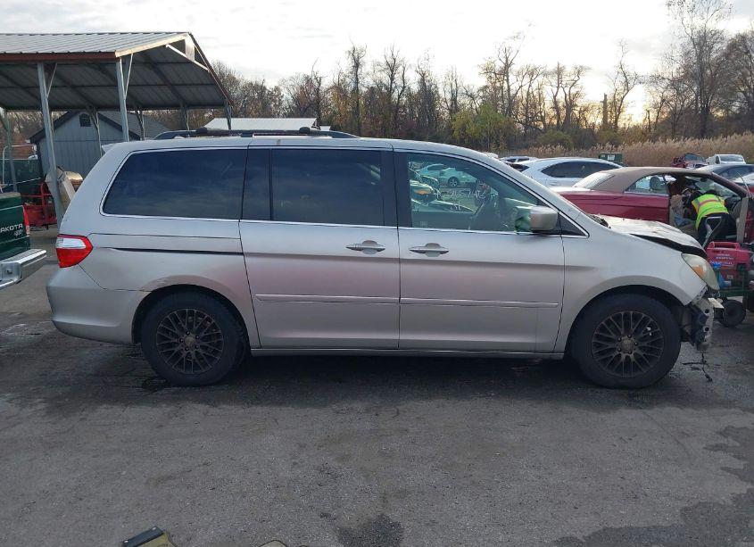 Photo 14 of 2005 Honda Odyssey TOURING (VIN 5FNRL38865B062800)