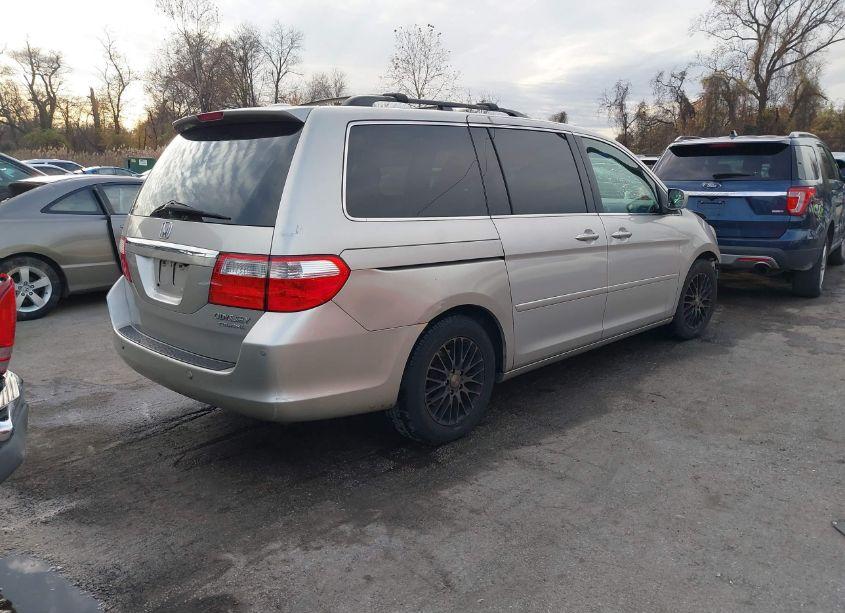 Photo 4 of 2005 Honda Odyssey TOURING (VIN 5FNRL38865B062800)