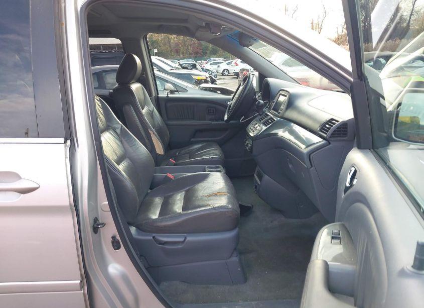 Photo 5 of 2005 Honda Odyssey TOURING (VIN 5FNRL38865B062800)