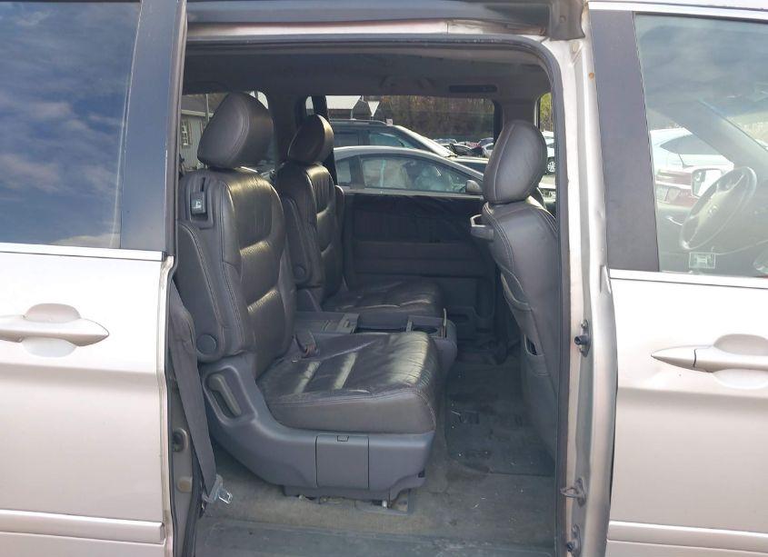 Photo 8 of 2005 Honda Odyssey TOURING (VIN 5FNRL38865B062800)