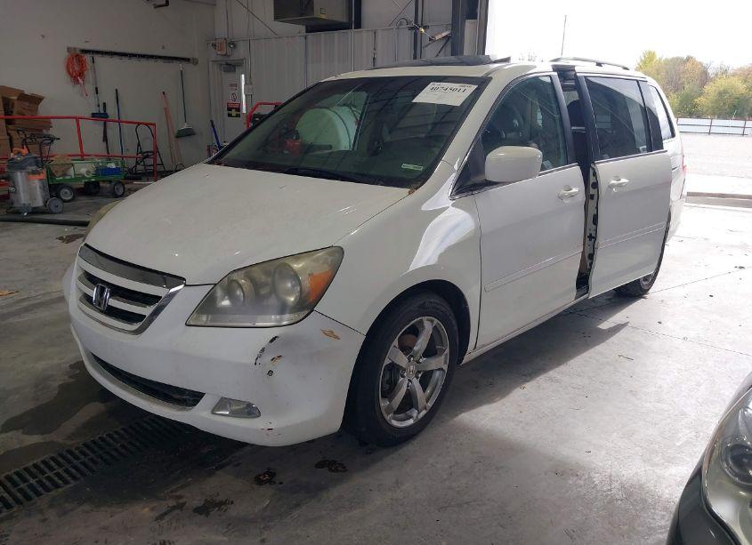 Photo 2 of 2006 Honda Odyssey TOURING (VIN 5FNRL38876B108362)