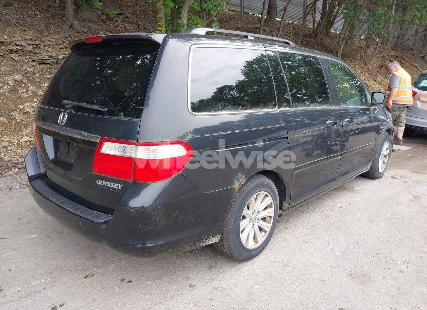 Photo 4 of 2005 Honda Odyssey TOURING (VIN 5FNRL38885B082028)