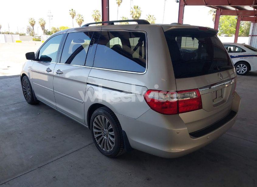 Photo 3 of 2005 Honda Odyssey TOURING (VIN 5FNRL38885B094776)