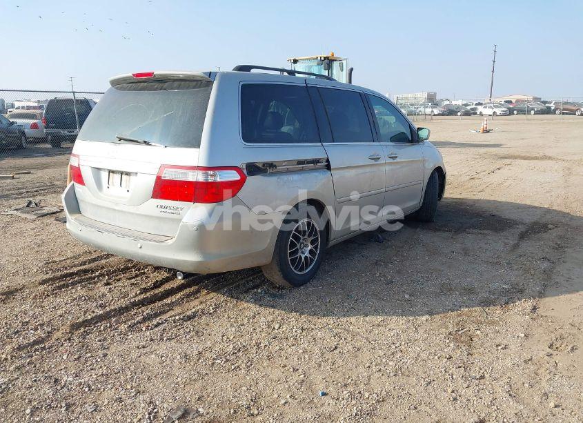 Photo 4 of 2005 Honda Odyssey TOURING (VIN 5FNRL38895B002459)