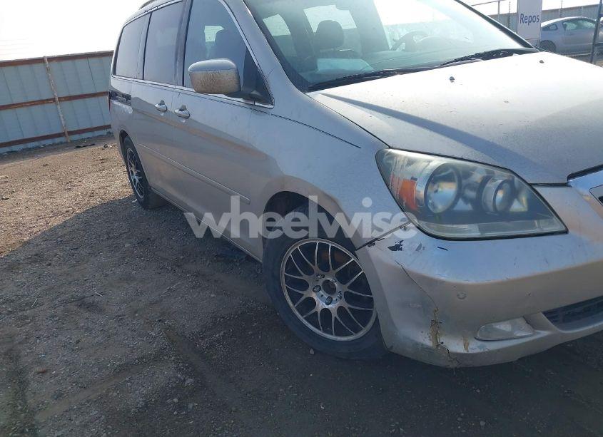 Photo 6 of 2005 Honda Odyssey TOURING (VIN 5FNRL38895B002459)