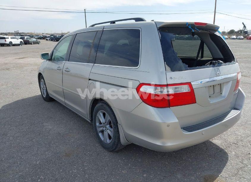 Photo 3 of 2005 Honda Odyssey TOURING (VIN 5FNRL38895B060605)