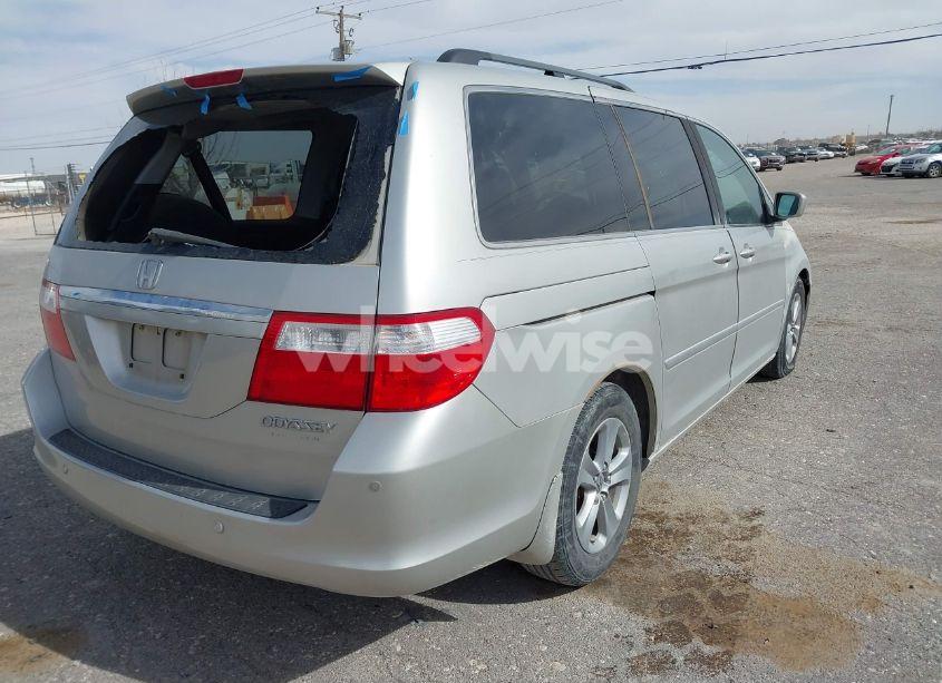 Photo 4 of 2005 Honda Odyssey TOURING (VIN 5FNRL38895B060605)