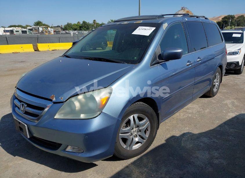 Photo 2 of 2005 Honda Odyssey TOURING (VIN 5FNRL38895B073936)