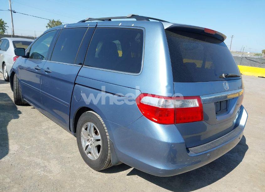 Photo 3 of 2005 Honda Odyssey TOURING (VIN 5FNRL38895B073936)