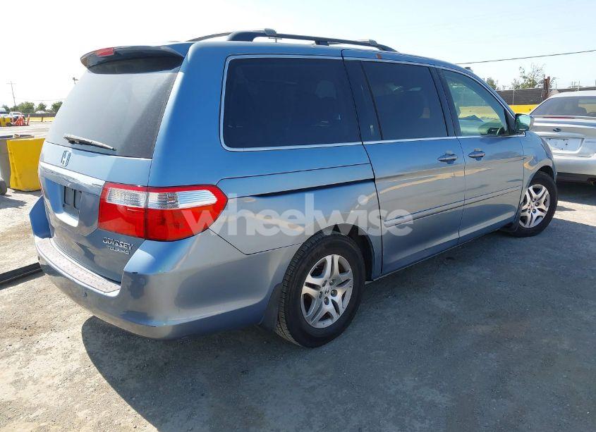 Photo 4 of 2005 Honda Odyssey TOURING (VIN 5FNRL38895B073936)