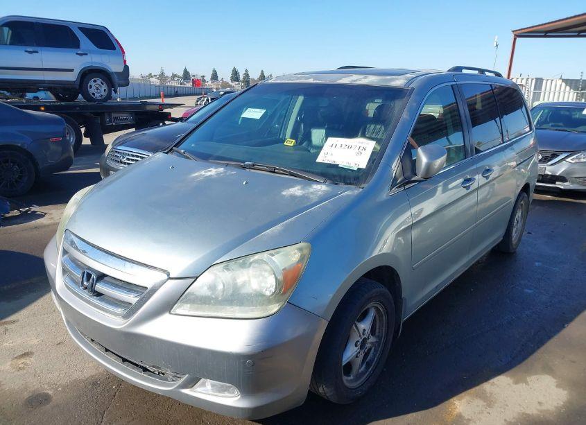 Photo 2 of 2005 Honda Odyssey TOURING (VIN 5FNRL38895B105154)