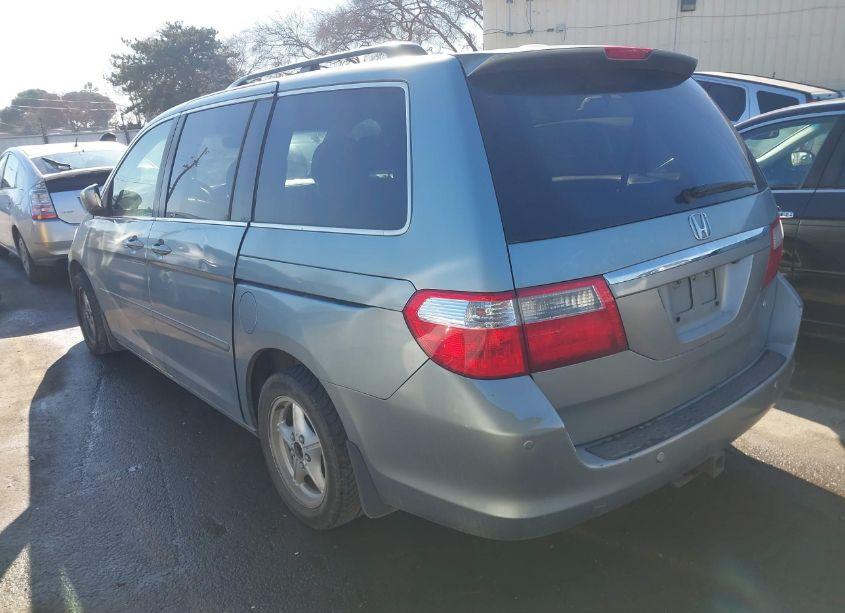 Photo 3 of 2005 Honda Odyssey TOURING (VIN 5FNRL38895B105154)