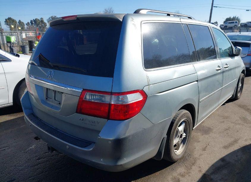Photo 4 of 2005 Honda Odyssey TOURING (VIN 5FNRL38895B105154)