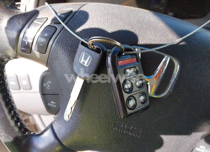 Photo 11 of 2006 Honda Odyssey TOURING (VIN 5FNRL38896B120707)