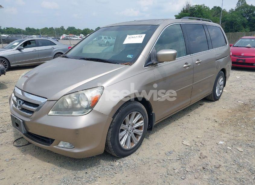 Photo 2 of 2005 Honda Odyssey TOURING (VIN 5FNRL388X5B032666)
