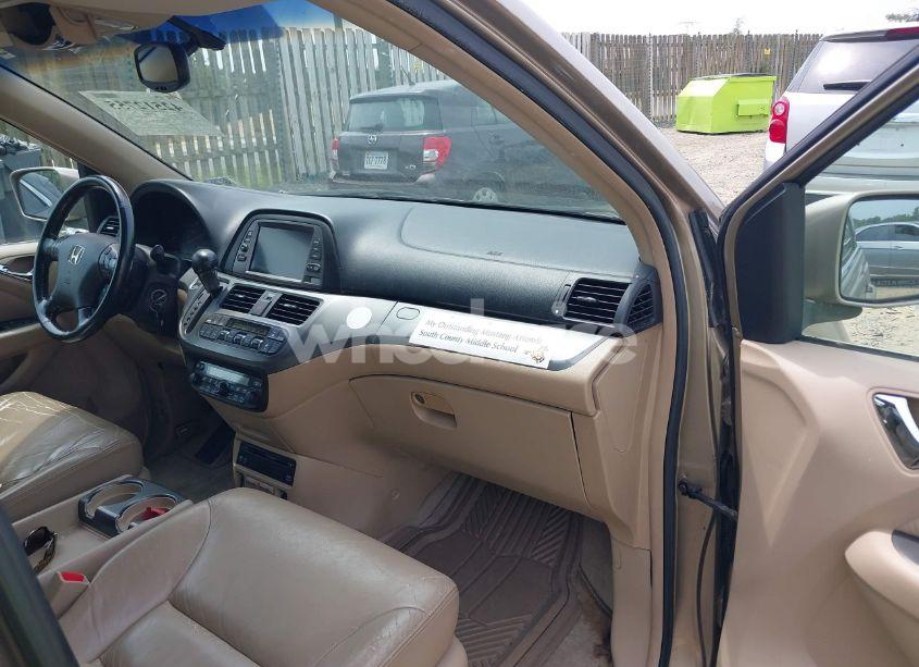 Photo 5 of 2005 Honda Odyssey TOURING (VIN 5FNRL388X5B032666)