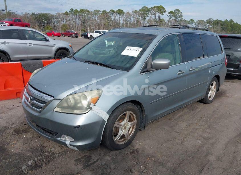 Photo 2 of 2005 Honda Odyssey TOURING (VIN 5FNRL388X5B102506)