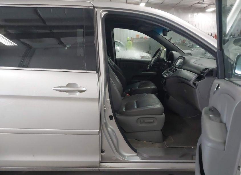 Photo 5 of 2009 Honda Odyssey TOURING (VIN 5FNRL38929B058970)