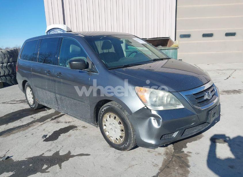 2010 Honda Odyssey LX (VIN 5FNRL3H21AB062693) main photo