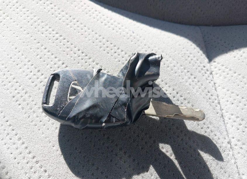 Photo 11 of 2010 Honda Odyssey LX (VIN 5FNRL3H21AB062693)