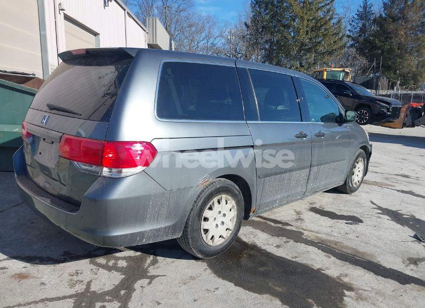 Photo 4 of 2010 Honda Odyssey LX (VIN 5FNRL3H21AB062693)