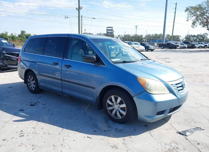2010 Honda Odyssey LX (VIN 5FNRL3H21AB066937) main photo