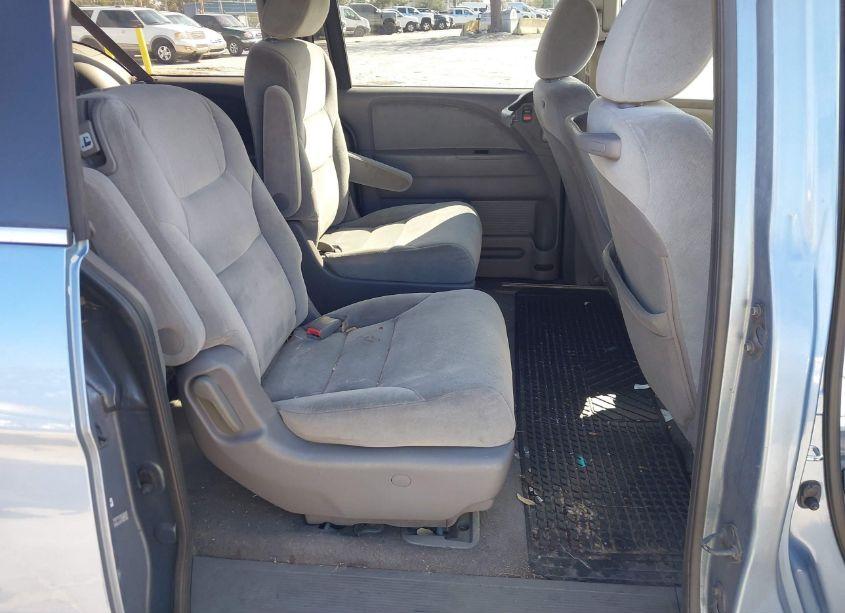 Photo 8 of 2010 Honda Odyssey LX (VIN 5FNRL3H21AB066937)