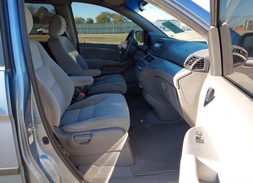 Photo 5 of 2010 Honda Odyssey LX (VIN 5FNRL3H22AB066932)