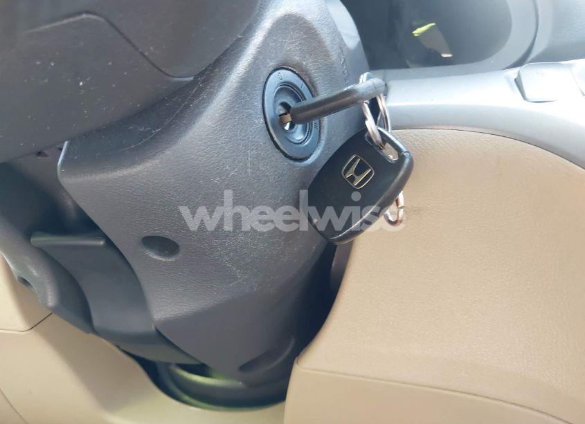 Photo 11 of 2010 Honda Odyssey LX (VIN 5FNRL3H23AB044812)