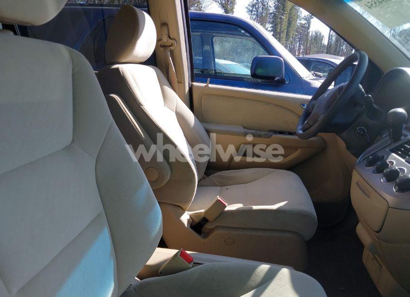 Photo 5 of 2010 Honda Odyssey LX (VIN 5FNRL3H23AB044812)