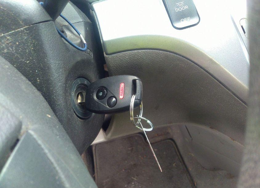 Photo 11 of 2010 Honda Odyssey LX (VIN 5FNRL3H23AB112073)