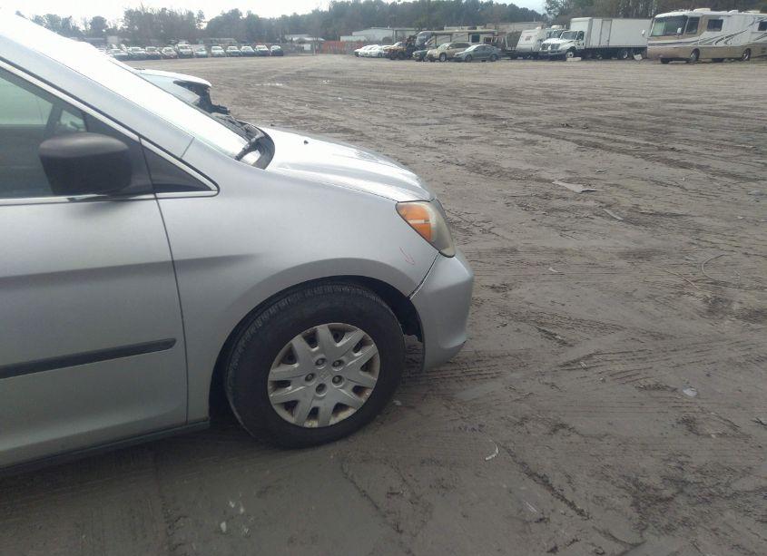 Photo 13 of 2010 Honda Odyssey LX (VIN 5FNRL3H23AB112073)