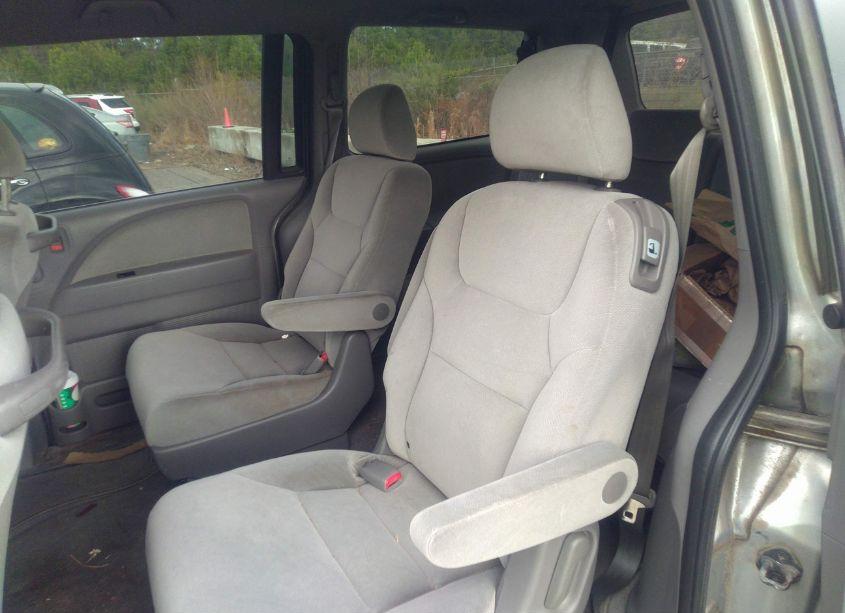 Photo 8 of 2010 Honda Odyssey LX (VIN 5FNRL3H23AB112073)