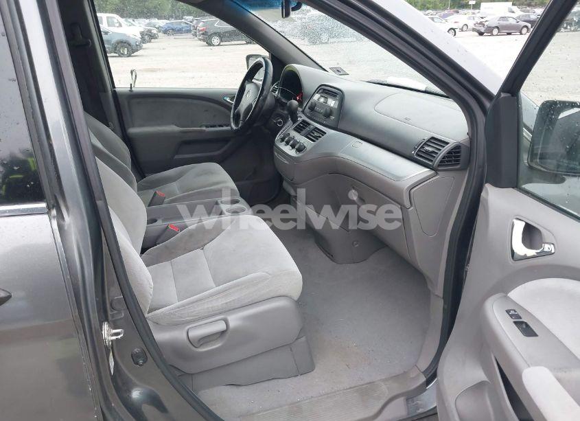 Photo 5 of 2010 Honda Odyssey LX (VIN 5FNRL3H24AB055902)